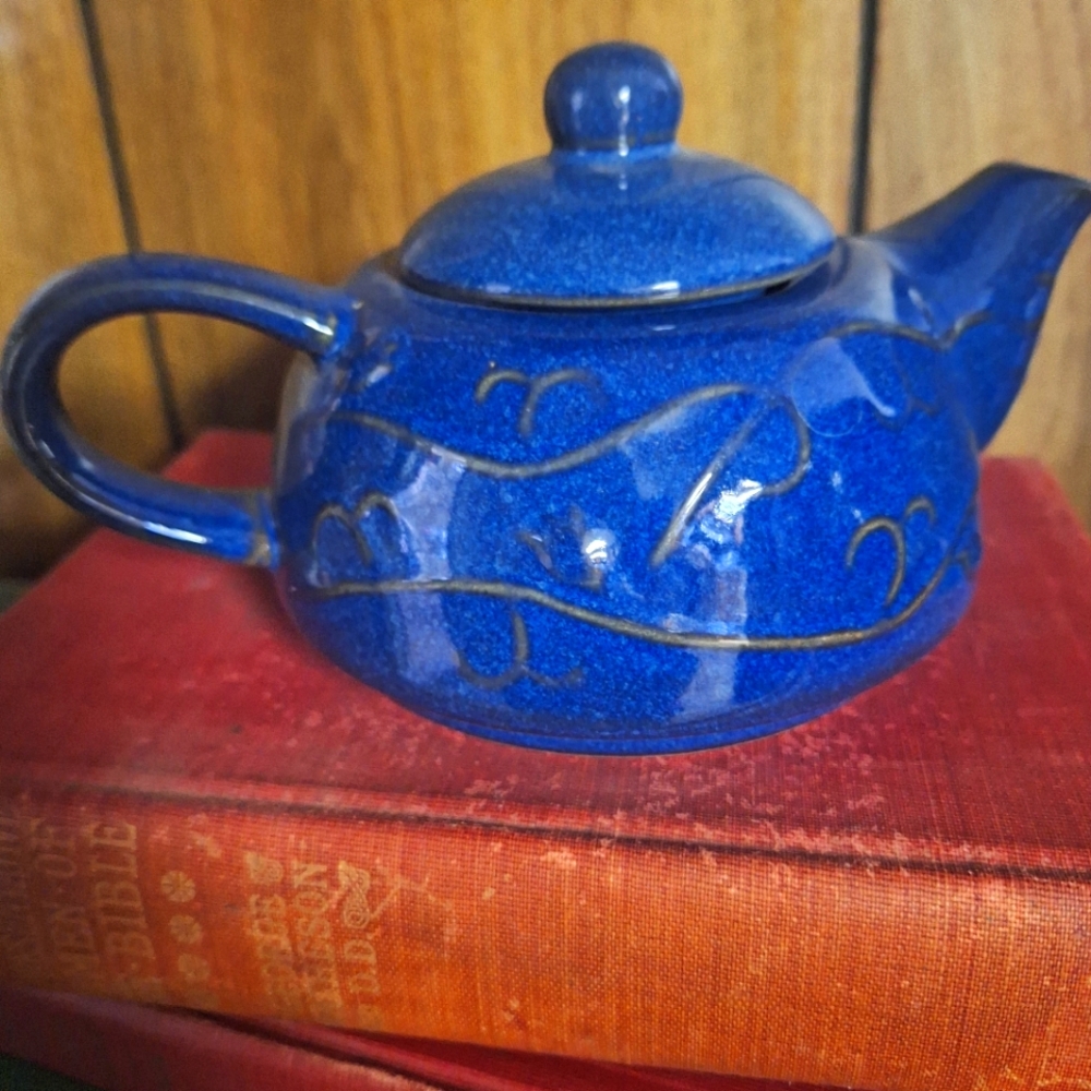 Lovely PotteryTeapot